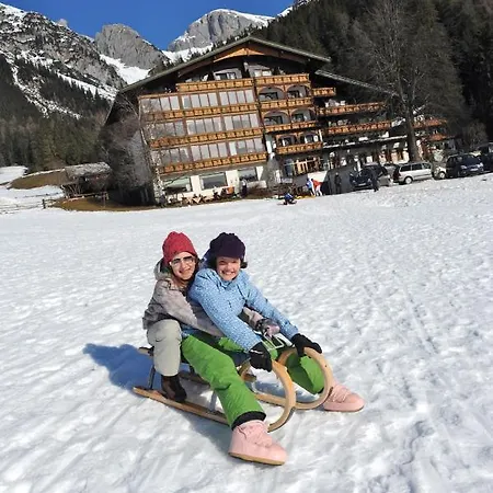 Hotel Bio Feistererhof - Charmant Naturlich Seit 1448 Ramsau am Dachstein